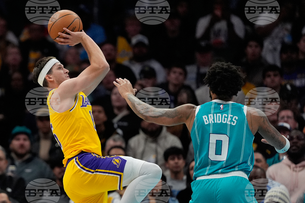 Lakers Hornets Basketball