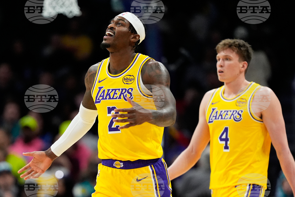 Lakers Hornets Basketball