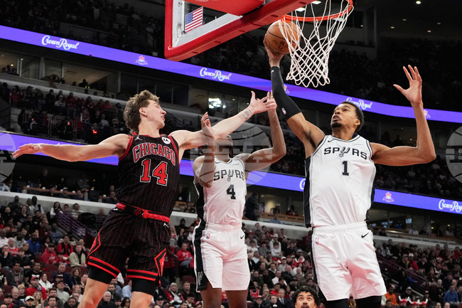 Spurs Bulls Basketball