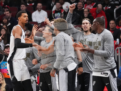 Spurs Bulls Basketball