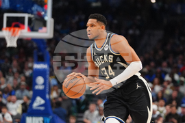 Bucks Mavericks Basketball