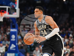 Bucks Mavericks Basketball