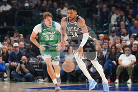 Bucks Mavericks Basketball