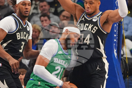 Bucks Mavericks Basketball