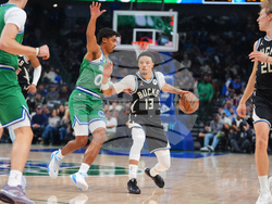 Bucks Mavericks Basketball