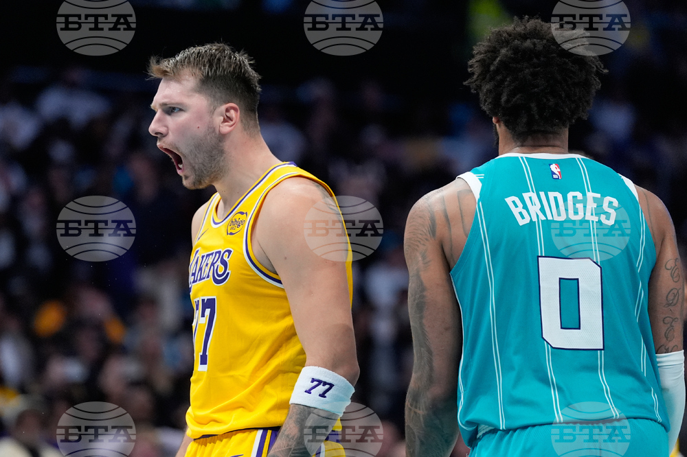 Lakers Hornets Basketball