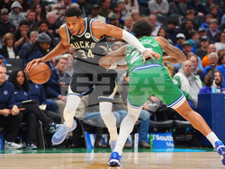 Bucks Mavericks Basketball