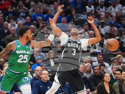 Bucks Mavericks Basketball