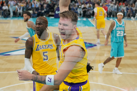 Lakers Hornets Basketball