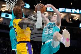 Lakers Hornets Basketball