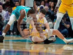 Lakers Hornets Basketball