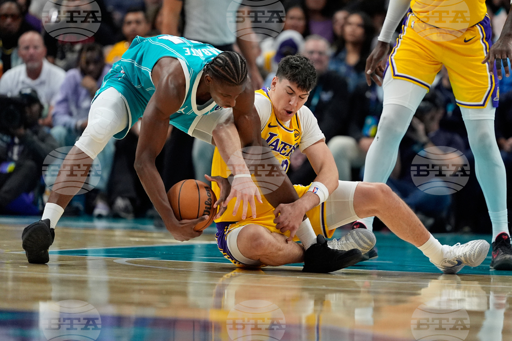 Lakers Hornets Basketball