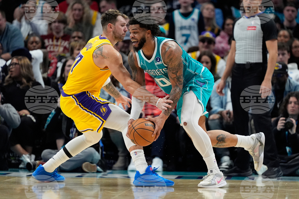 Lakers Hornets Basketball