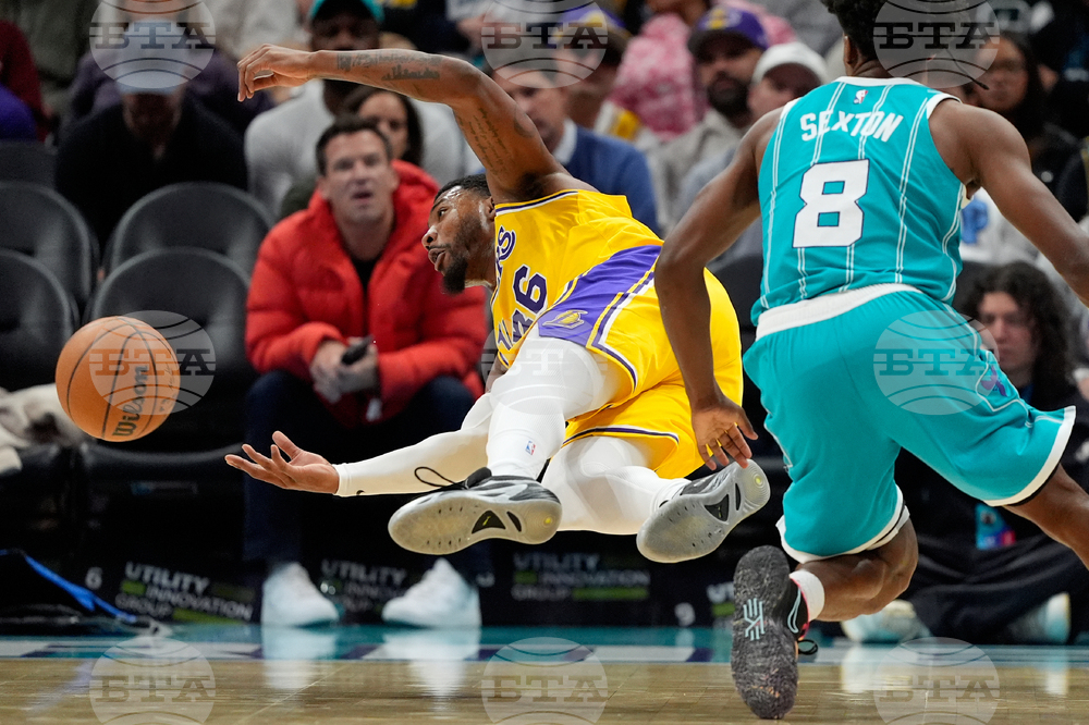 Lakers Hornets Basketball