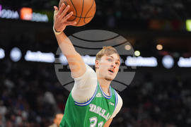 Bucks Mavericks Basketball