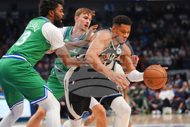 Bucks Mavericks Basketball