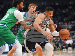 Bucks Mavericks Basketball