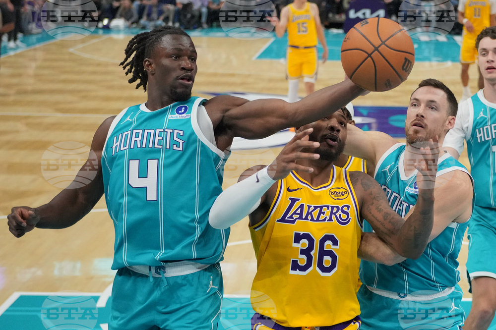 Lakers Hornets Basketball