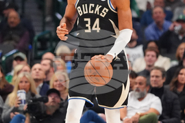 Bucks Mavericks Basketball