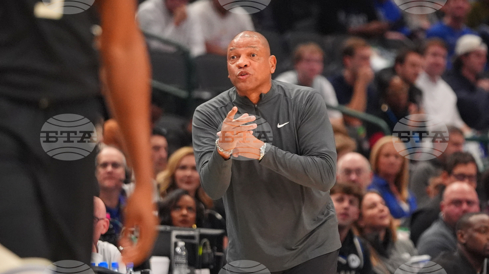 Bucks Mavericks Basketball