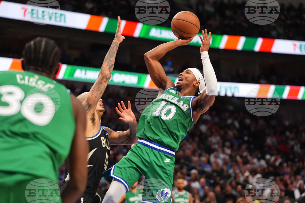 Bucks Mavericks Basketball