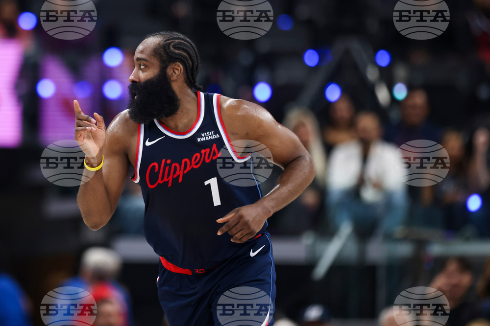 Hawks Clippers Basketball