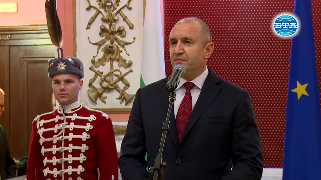 Румен Радев: В тревожни времена от нашата съвест и отговорност пред народа зависи да опазим свободата, европейския път и мирния живот на българите