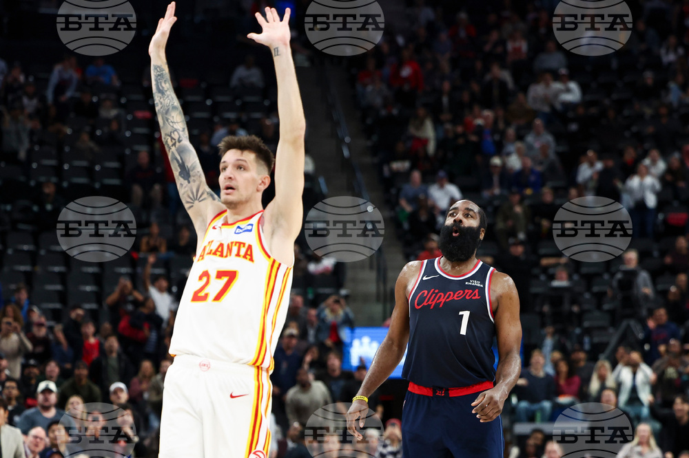 Hawks Clippers Basketball