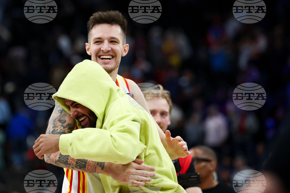 Hawks Clippers Basketball