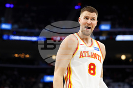 Hawks Clippers Basketball