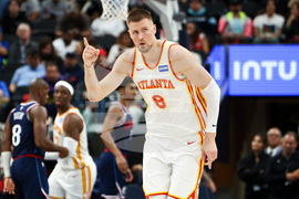 Hawks Clippers Basketball