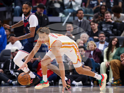 Hawks Clippers Basketball