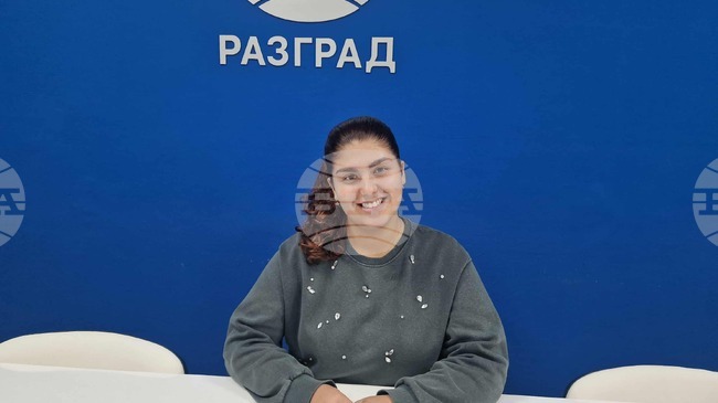 Музиката ми дава свободата да изразявам себе си, чувствата и емоциите си, казва младата пианистка Ивана Хосровян