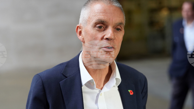 Директорът в оставка на Би Би Си похвали журналистическата работа на медията въпреки вътрешната криза в нея