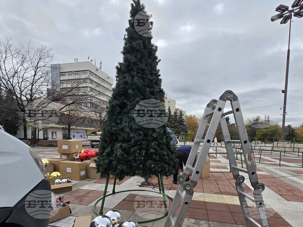 Благоевград - коледна украса - подготовка