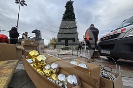 Благоевград - коледна украса - подготовка