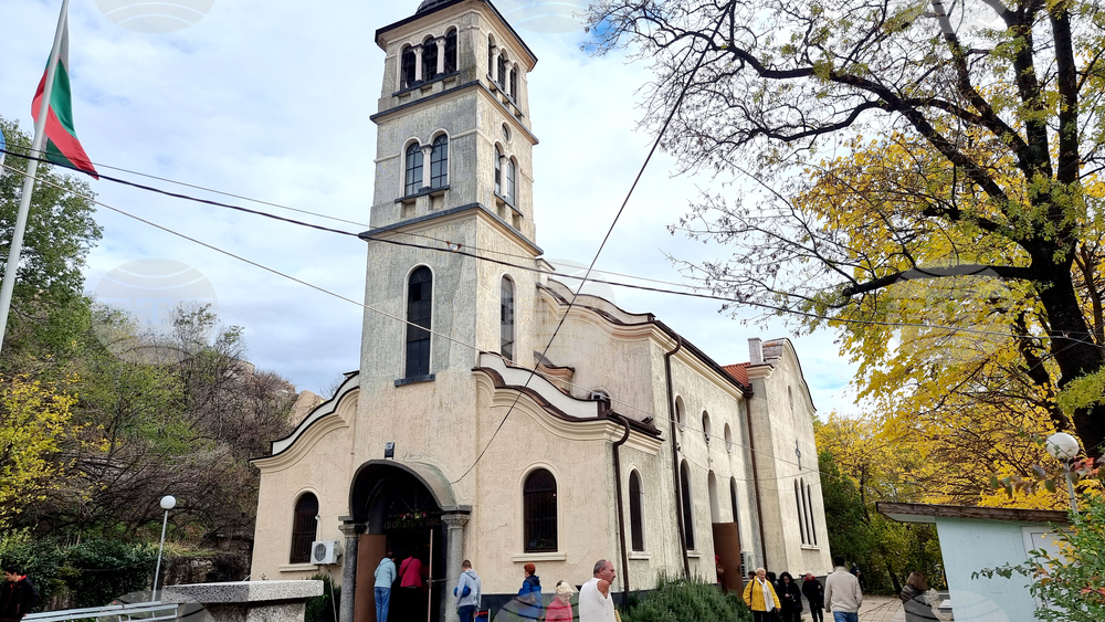 Пловдив - Св. Мина - митрополит - литургия