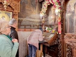 Пловдив - Св. Мина - митрополит - литургия