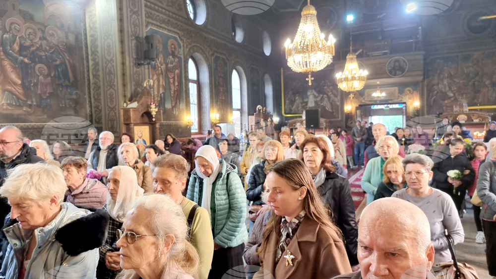 Пловдив - Св. Мина - митрополит - литургия