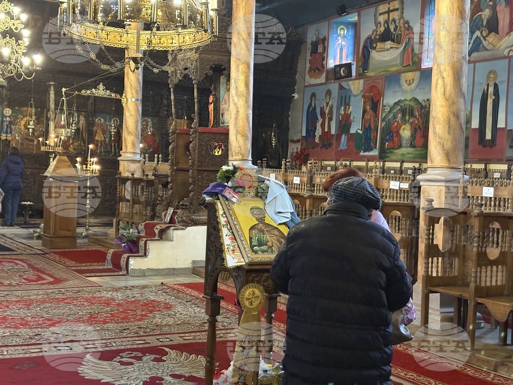 Самоков - Митрополитски храм „Успение Богородично“ - празник - Свети Мина