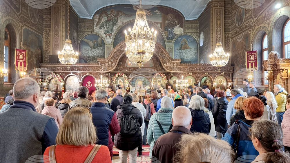 Пловдив - Св. Мина - митрополит - литургия