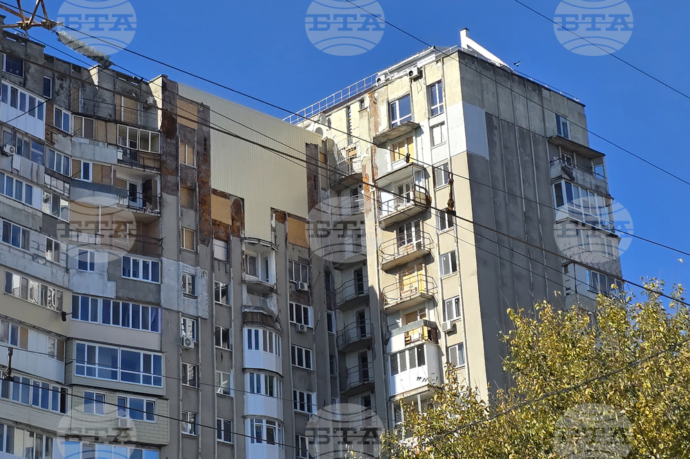 Осем ракети атакуват Одеса и областта, силни взривове отекват в града, съобщават в местните канали в Телеграм