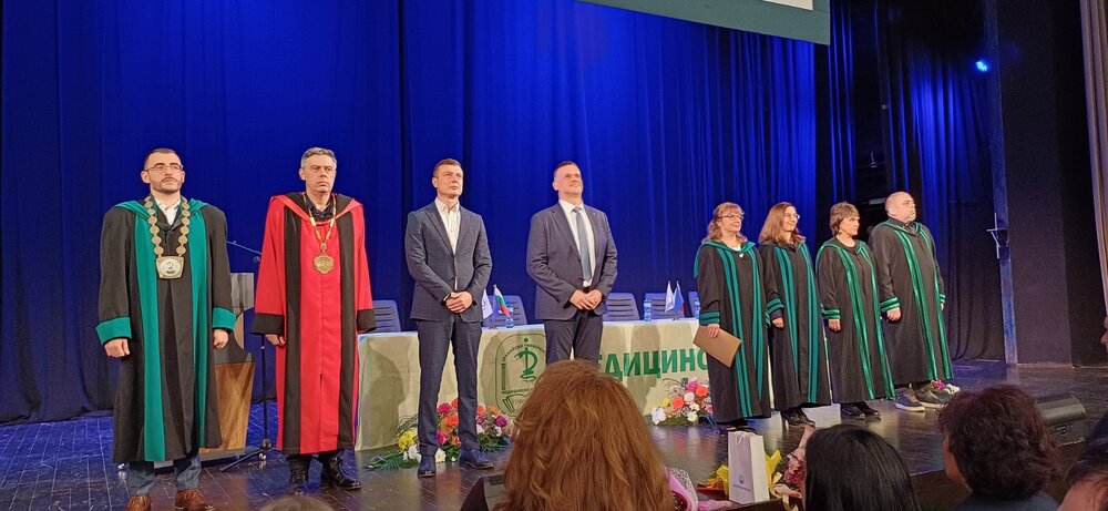 Запазете човечността в себе си, отправи послание към младите медици зам.-кметът на Стара Загора Светослав Колев 