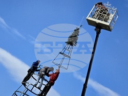 Коледна украса - НДК- монтаж