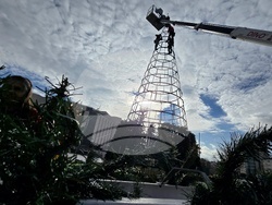 Коледна украса - НДК- монтаж