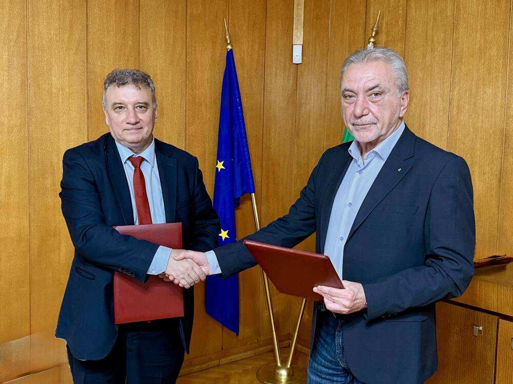 КЗК и УНСС подписаха споразумение за сътрудничество в областта на конкурентното право