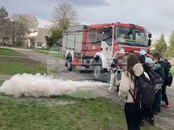 Велики Преслав - ученици - занимание с огнеборци