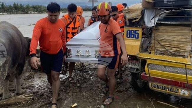 ФНА: Броят на жертвите на тайфуна "Фунуон" във Филипините достигна 25 души