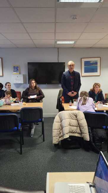 Генералното консулство на България в Единбург участва в тържеството по случай Деня на народните будители в училище „АБВ“