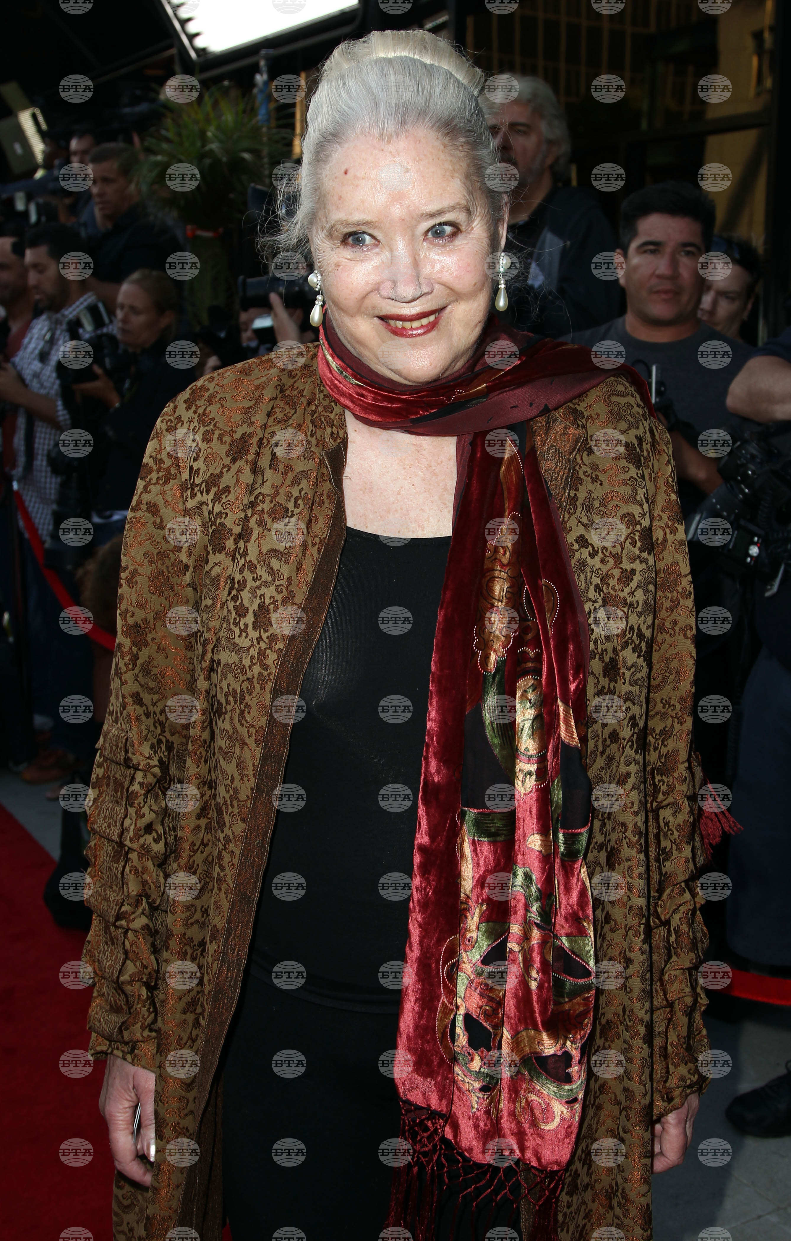 Obit Sally Kirkland